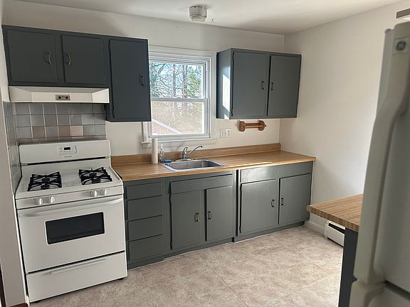 4th image of 308 John Ave #1
