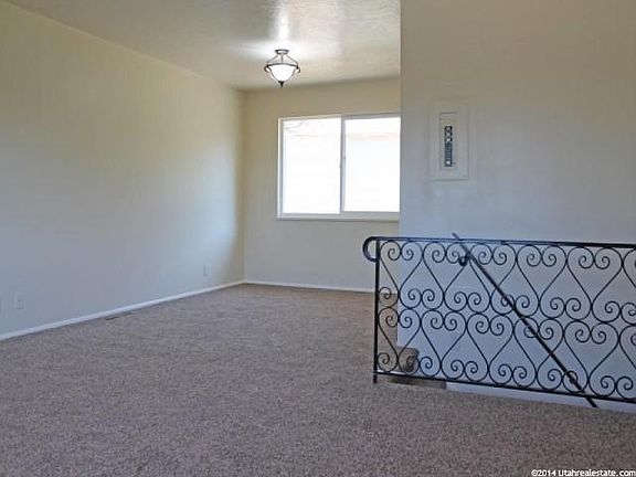 5th image of 2358 E Catalina Dr