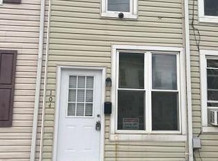 104 Pleasant St, Hanover, PA 17331