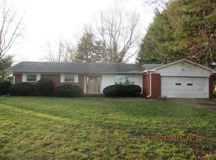 8061 W Sycamore Rd, Fairland, IN 46126