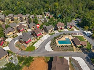 810 Blacksmith Way, Gatlinburg, TN 37738