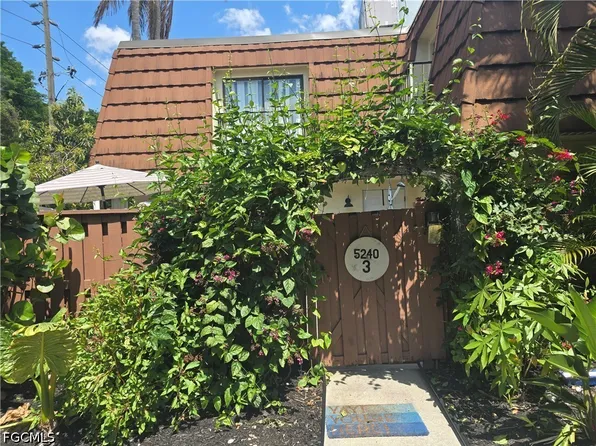 5240 Cedarbend Dr APT 3, Fort Myers, FL 33919