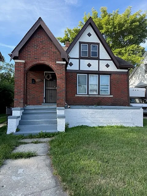 3 bed, 1110 sqft, $1,050 — Photo 1