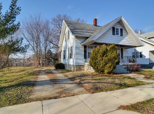 1957 De Hoop Ave SW, Wyoming, MI 49509