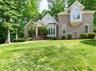 4502 Jamesford Dr, Jamestown, NC 27282