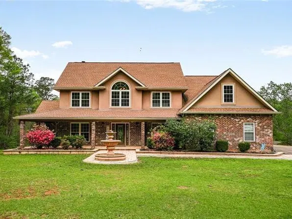 60 Bleu Lake Dr, Covington, LA 70435