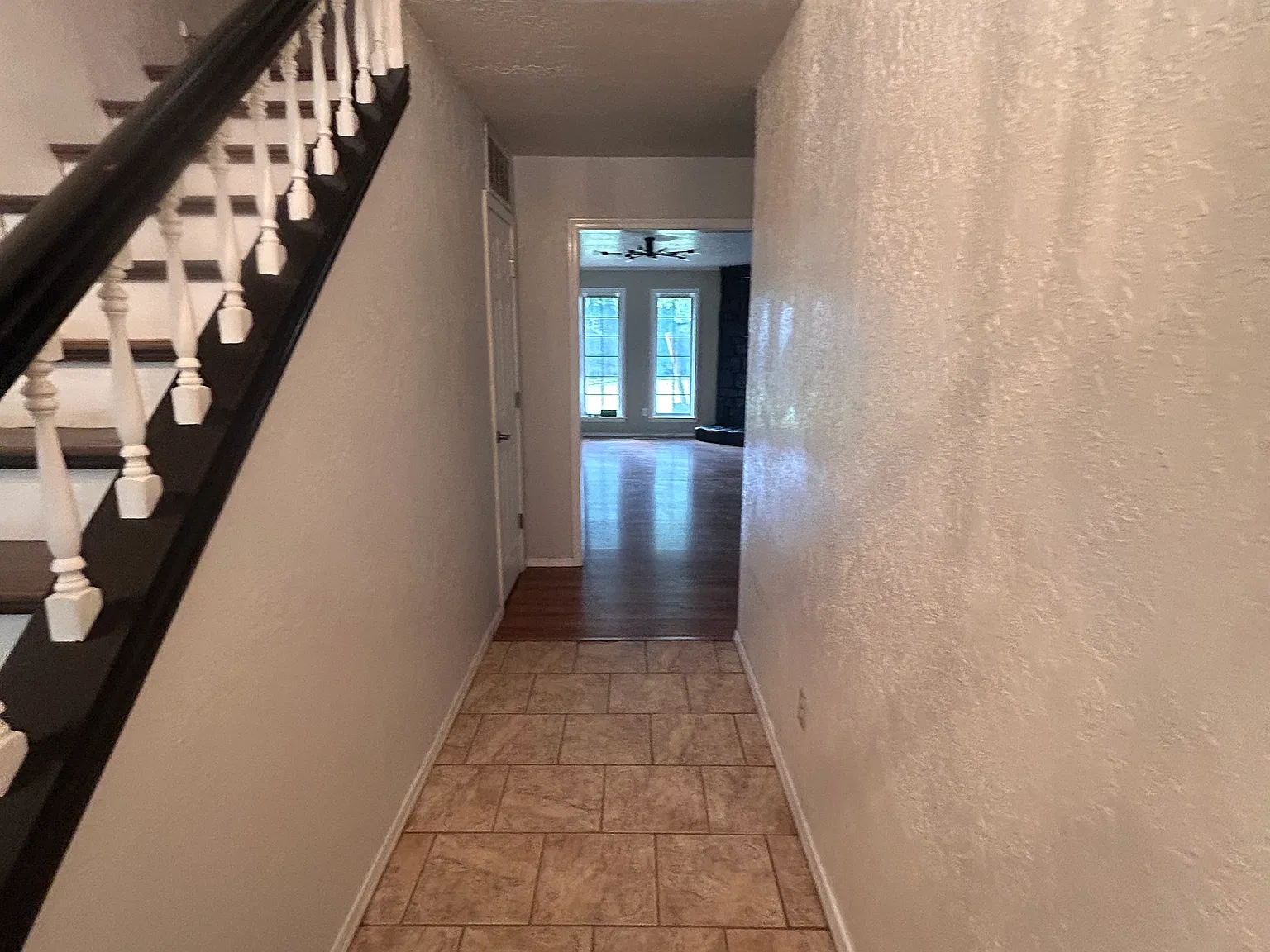 4 bed, 2.5 bath, 2649 sqft, $2,300 — Photo 4