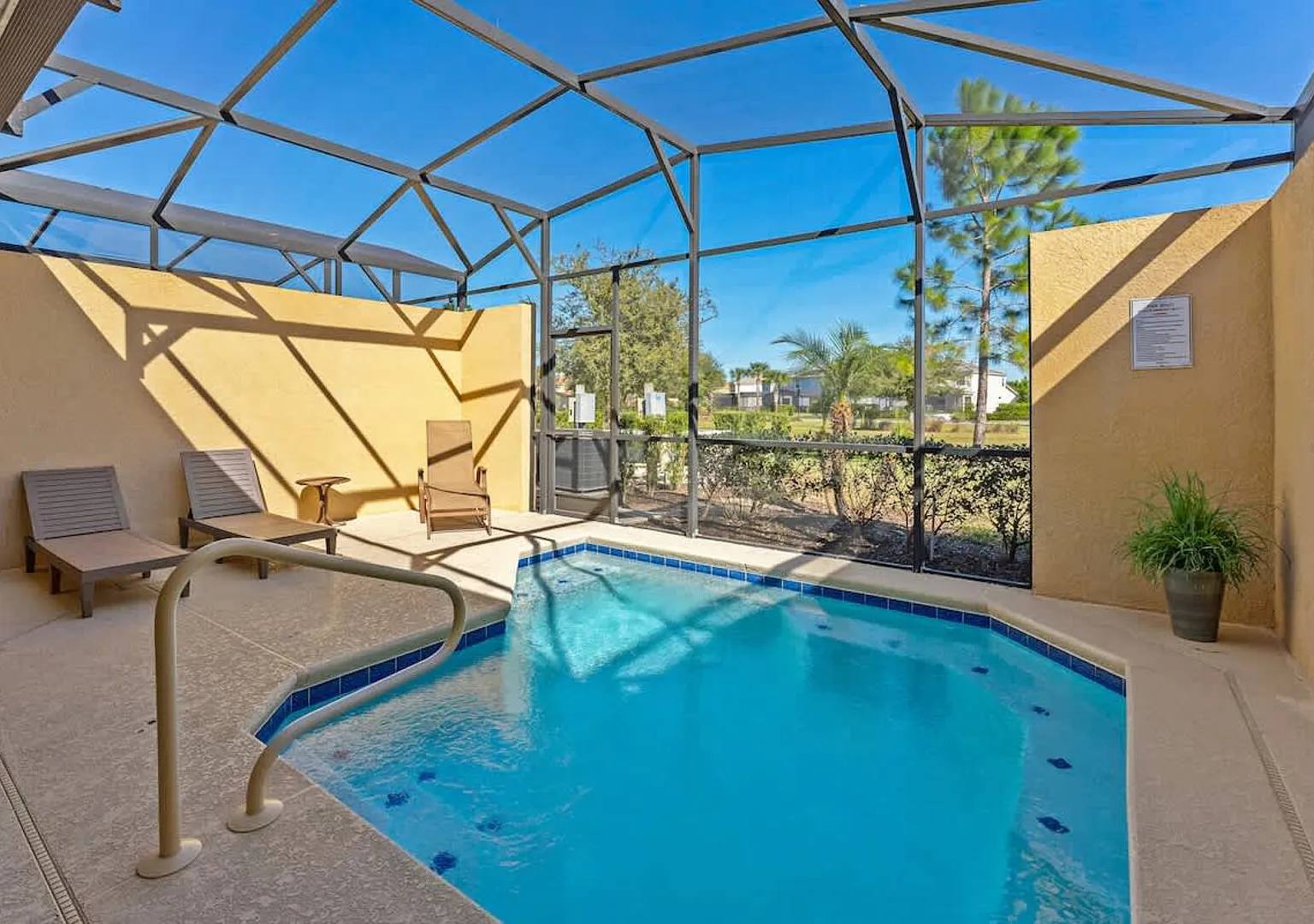 Private Pool at Solterra 4BR Townhome — Photo 2