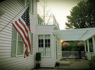 203 SW Lakeview Blvd, Lees Summit, MO 64063