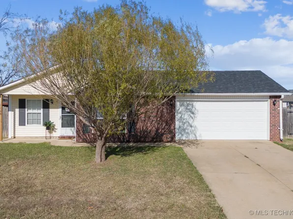 1108 W 23rd St N, Claremore, OK 74017