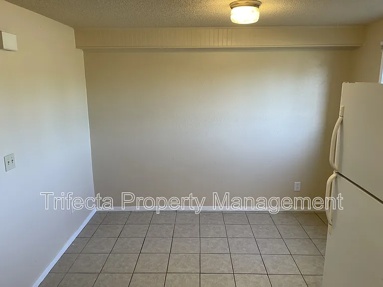 4951 Basswood Dr — Photo 7