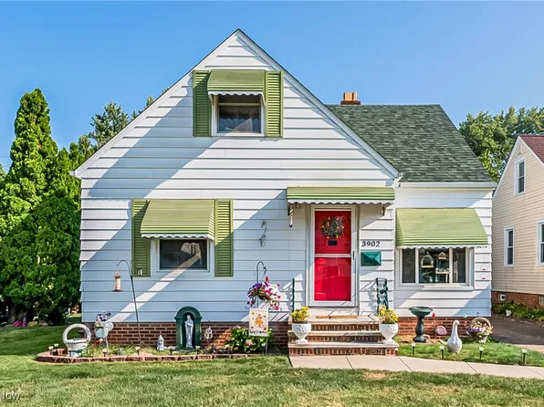 3902 Woodway Rd, Parma, OH 44134