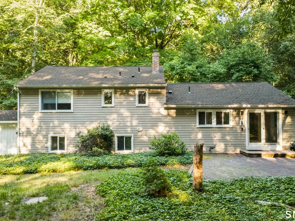 45 Edwards Road, Bethany, CT 06524