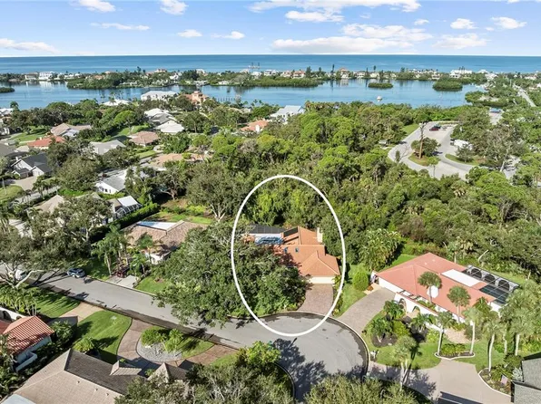 1218 Yacht Harbor Dr, Osprey, FL 34229