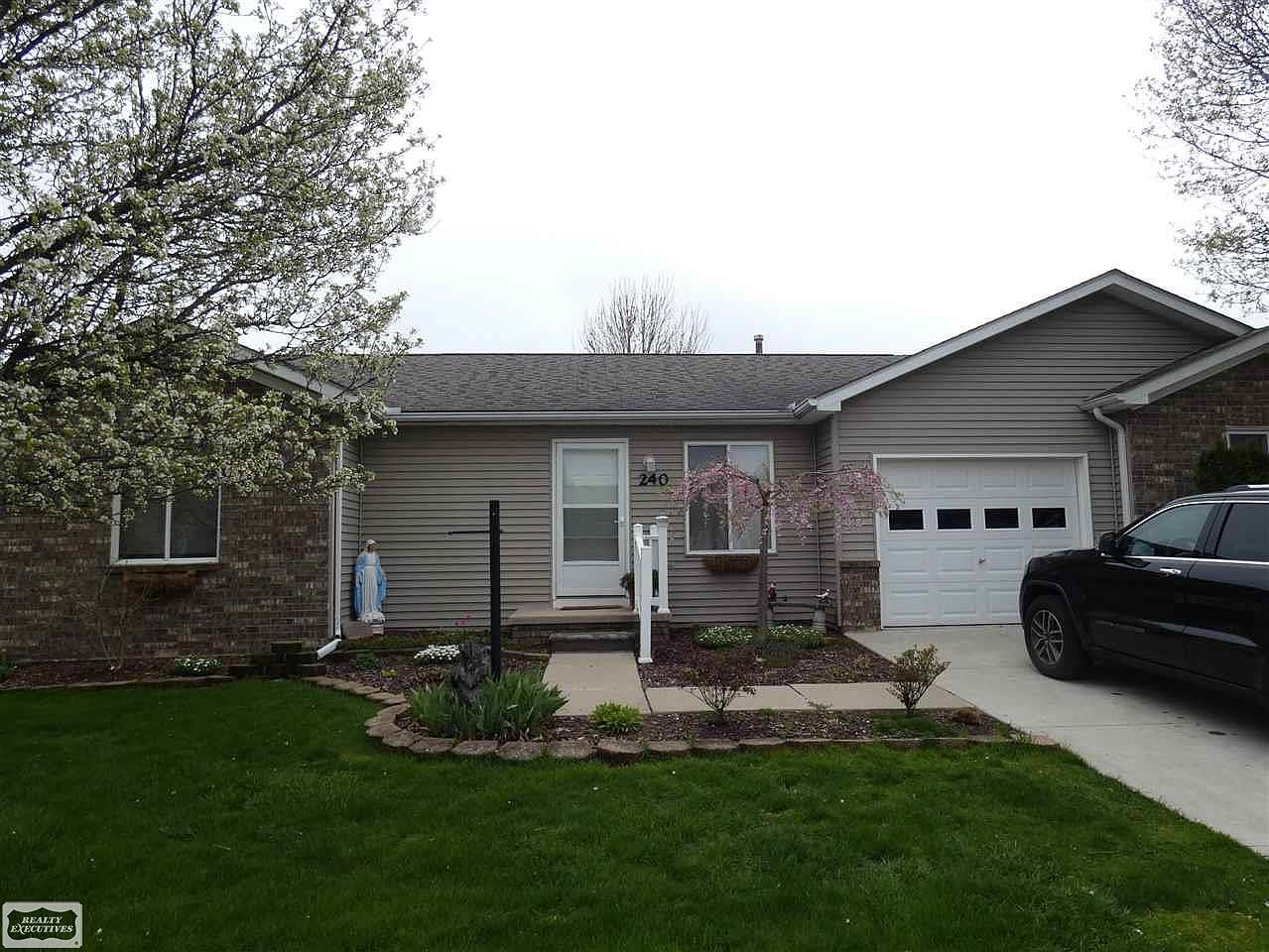 240 Superior Ave, Marine City, MI 48039 Zillow