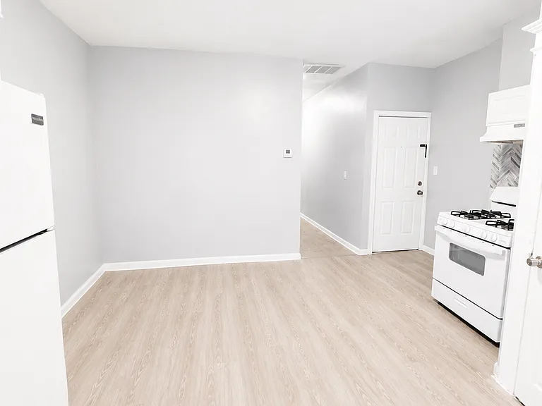 319 Coit St #6 — Photo 9