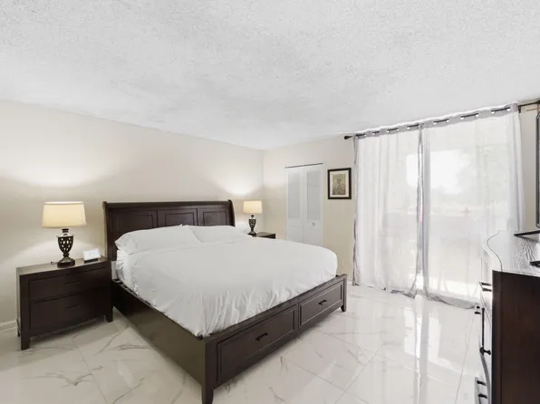 260 NW 76th Avenue #207, Margate, FL 33063