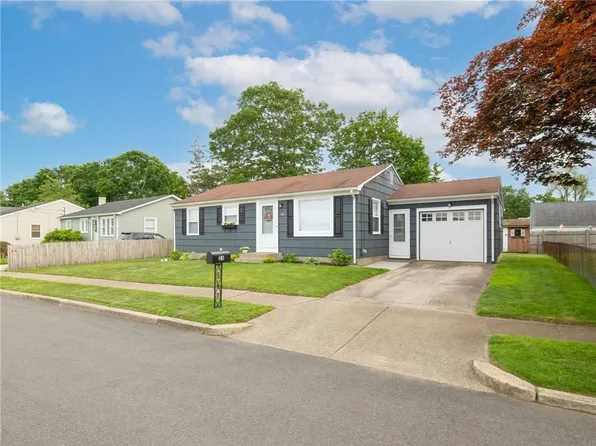 25 Martha Rd, Rumford, RI 02916