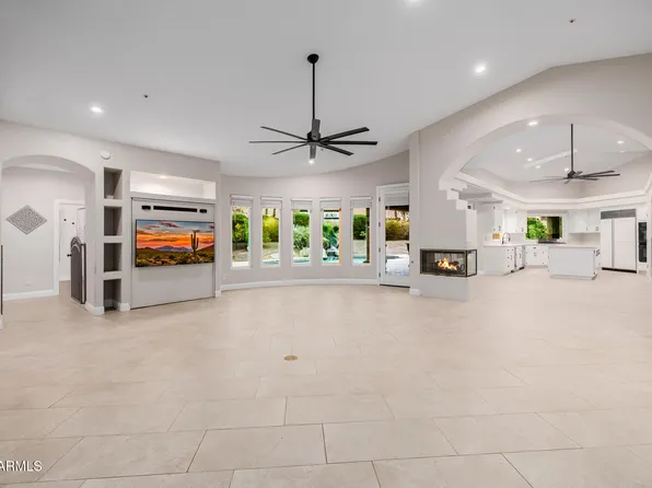 8924 E CHARTER OAK Drive, Scottsdale, AZ 85260