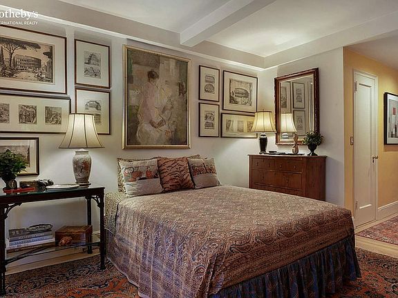 2nd image of 74 W 68th St APT 6E