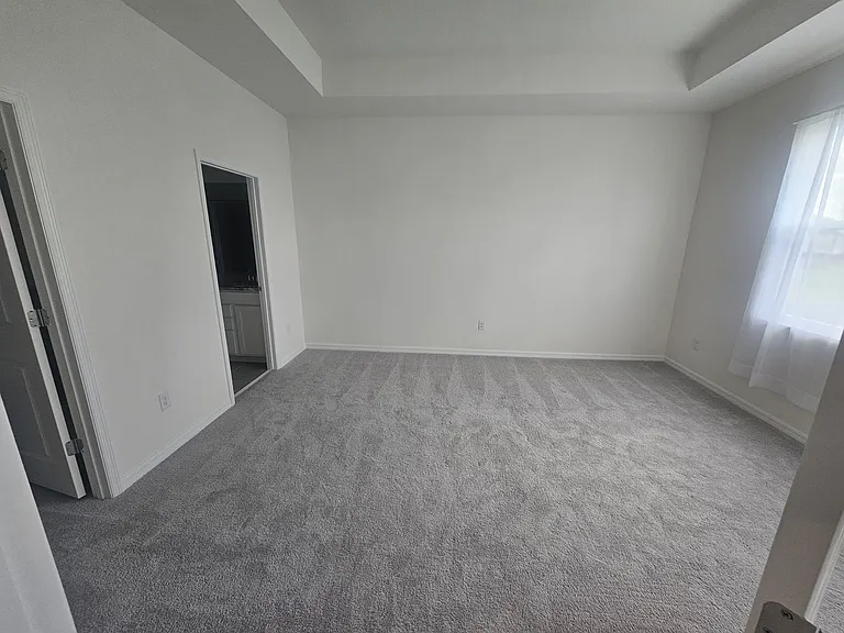 32282 Lexington St — Photo 8