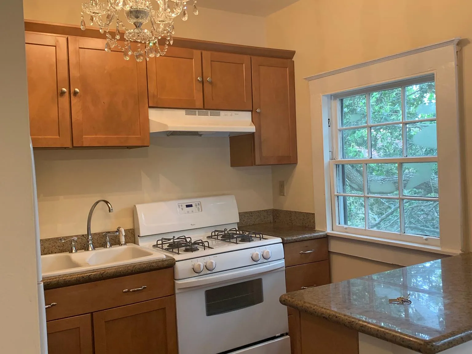 1 bed, 650 sqft, $1,400 — Photo 2