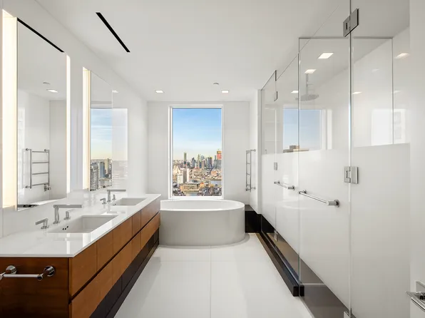 252 East 57th Street image 10 of 19