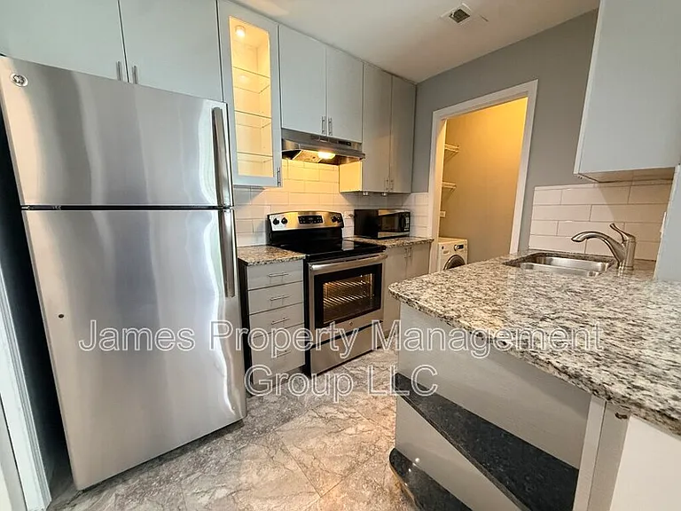 1271 Wyndham Ln #104 — Photo 4