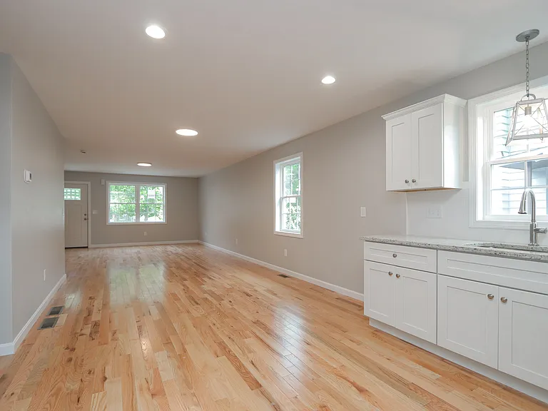 859 Carew St #857 — Photo 9