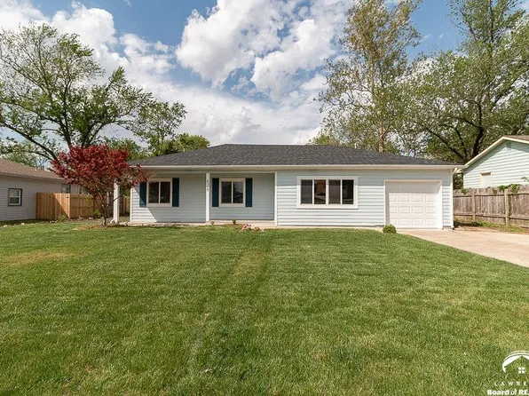 628 Greever Ter, Lawrence, KS 66046