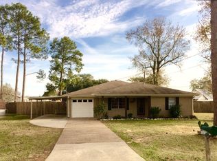 315 Boston Ave, Nederland, TX 77627