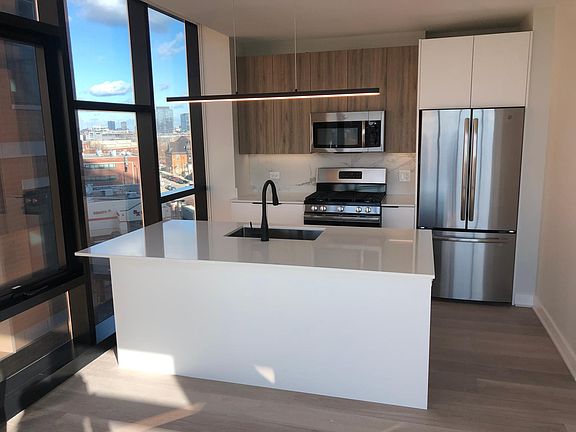 2nd image of 731 N Carpenter St #1903