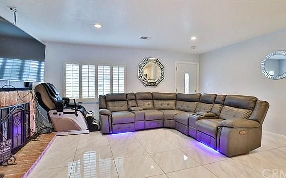 5th image of 2537 S Castle Harbour Ave