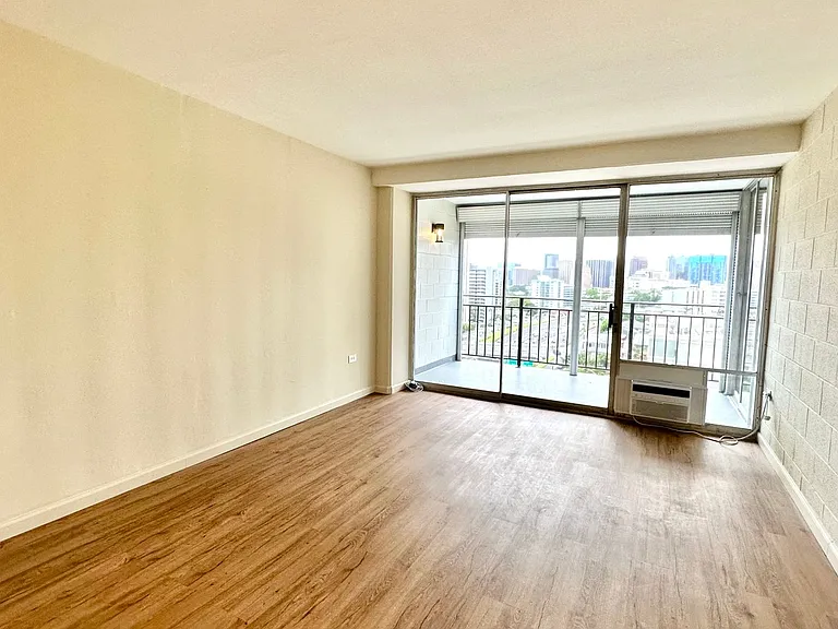 1415 Victoria St #1010 — Photo 1