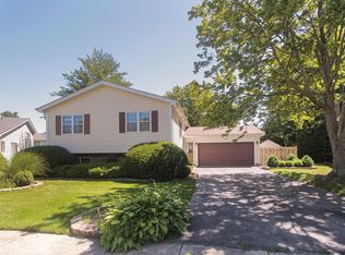 1065 Beverly Ct, Lombard, IL