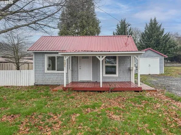 121 E 2nd Ave, Sutherlin, OR 97479