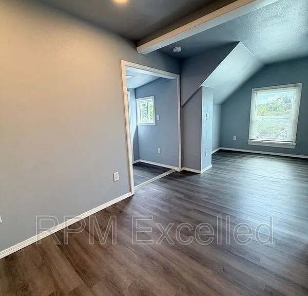 717 W Stewart #C — Photo 10