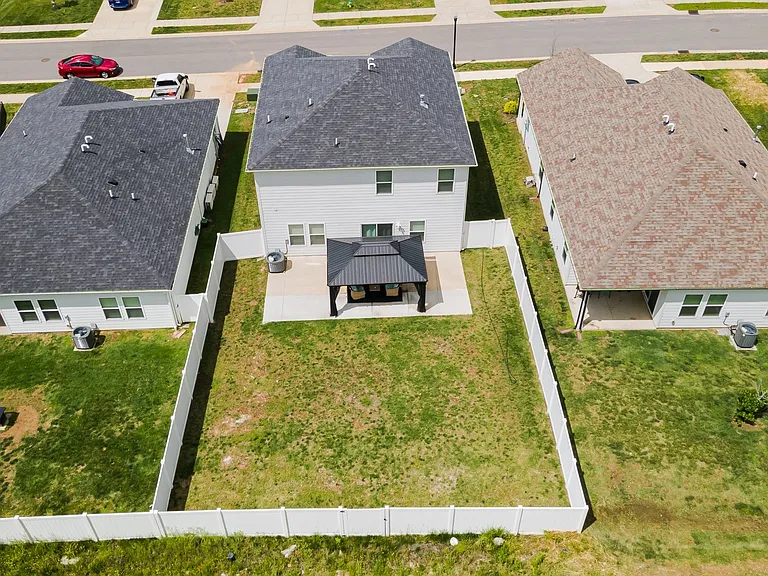 1063 Holland Ridge Way — Photo 21