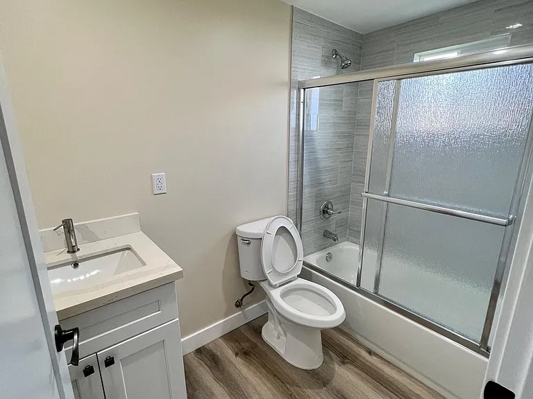 2229 S Catalina St — Photo 3