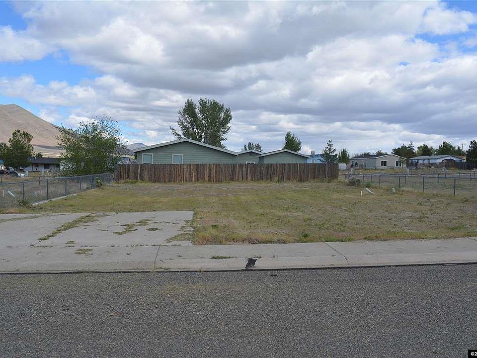 2nd image of 3562 Crown Royal Cir