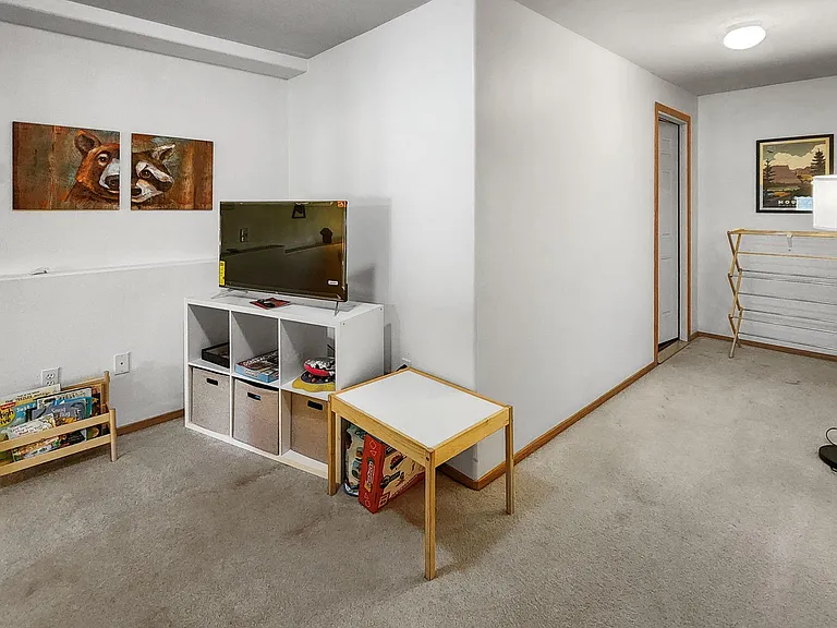 170 Fawn Ct — Photo 33