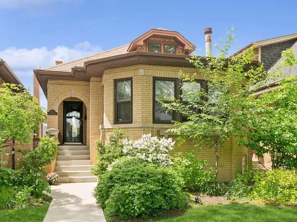 6204 N Maplewood Ave, Chicago, IL 60659