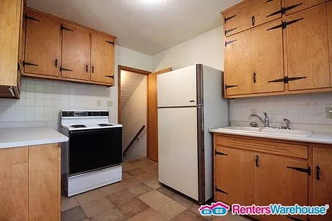 417 44th St — Photo 7