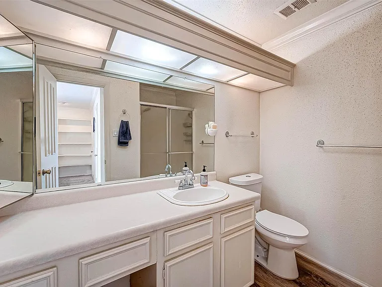 1908 Augusta Dr #7 — Photo 25