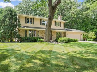 6700 Cahill Rd, Edina, MN 55439