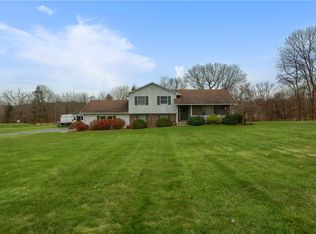 729 Cleland Mill Rd, New Castle, PA 16102