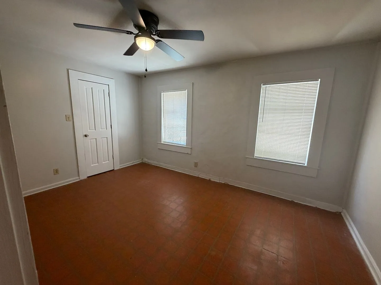2 bed, 1.0 bath, 800 sqft, $850 — Photo 3
