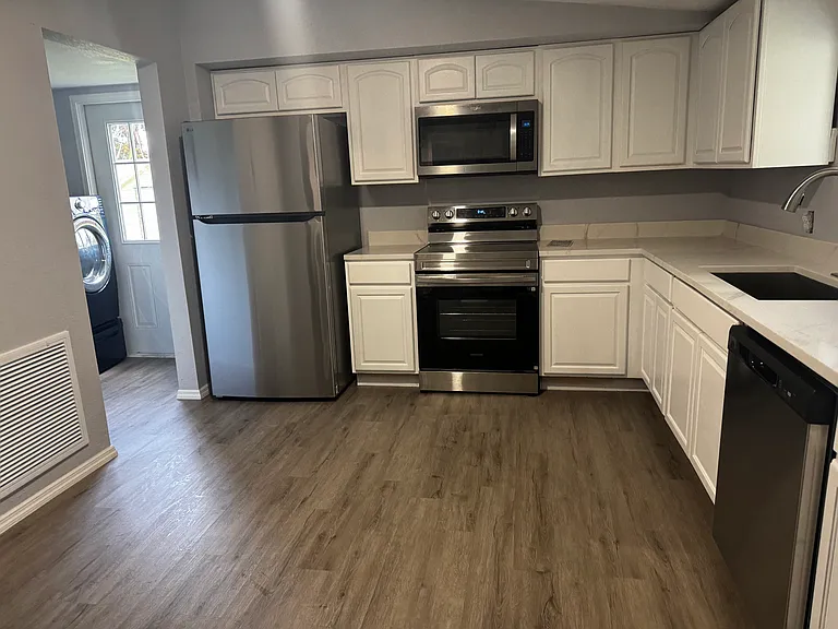 612 Orange Rd #1 — Photo 3