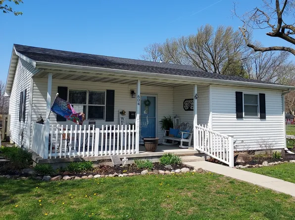 604 S Locust St, Arcola, IL 61910