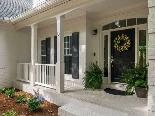 103 Highlands Lake Dr, Cary, NC 27518